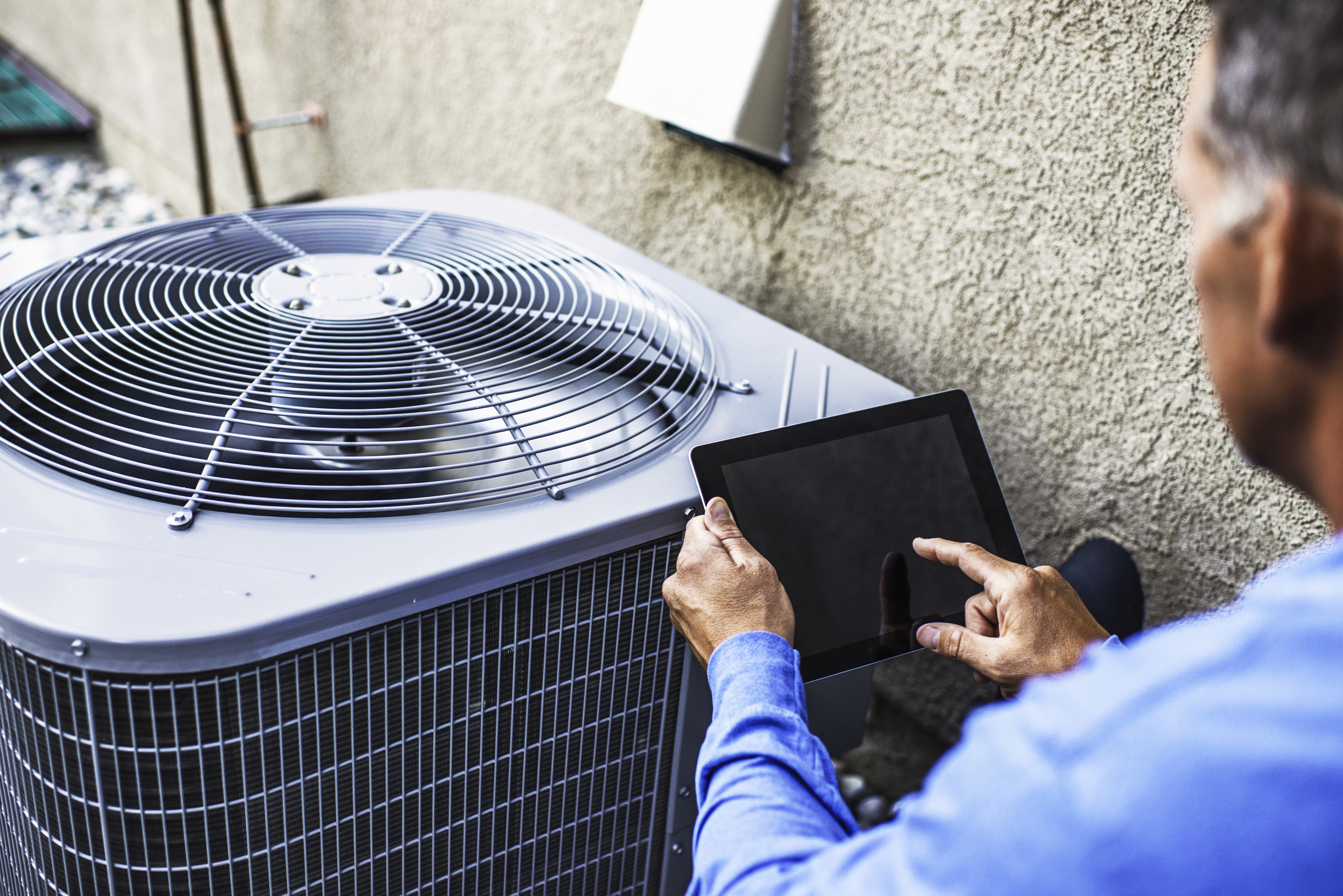 4 Signs Your Air Conditioner Unit Needs To Be Replaced