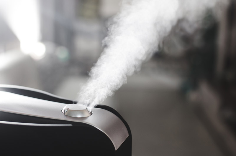 Humidifiers%20vs%20Dehumidifiers